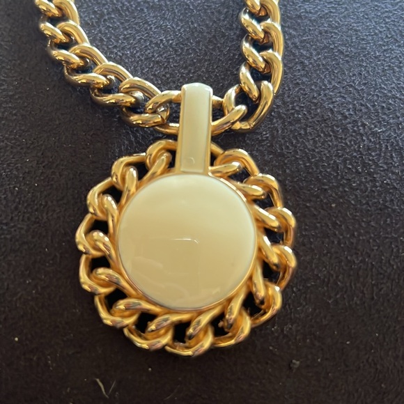 Vintage Monet Necklace - Picture 2 of 3